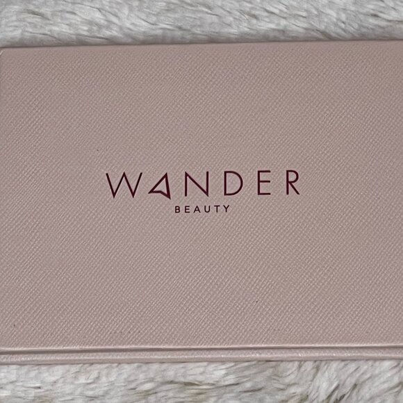 Wander Beauty Getaway Eye and Face Palette - New - Picture 1 of 3